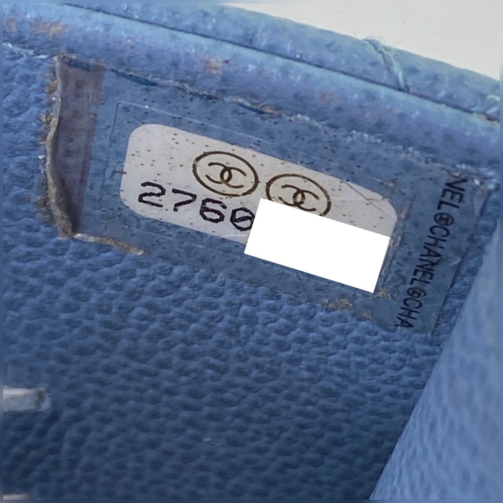 CHANEL Caviar Phone Case or Crossbody Bag - Picture 16 of 16